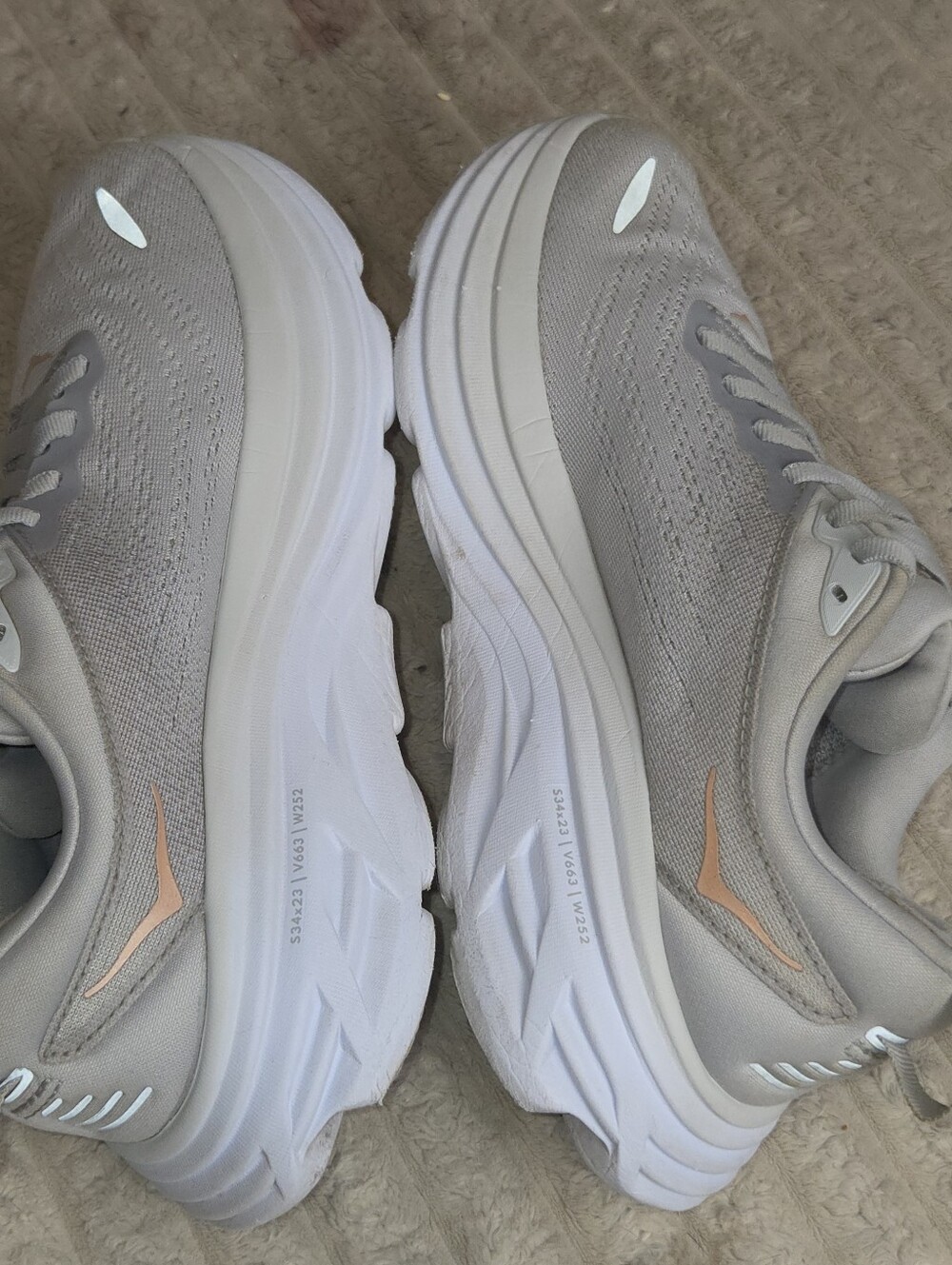 HOKA Bondi 8 Women's Running Shoes Gray Rose Gold Athletic Sneakers Size 7 B - Picture 6 of 9